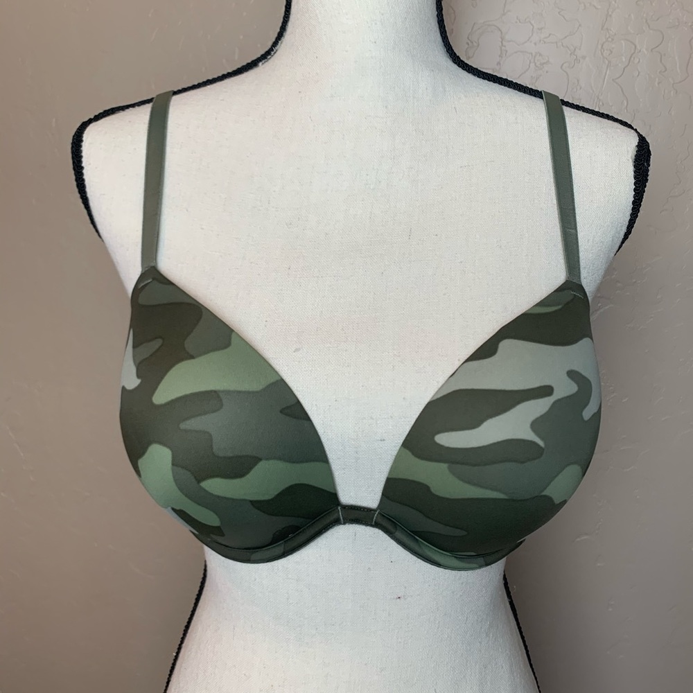 VS PINK Super Push-up